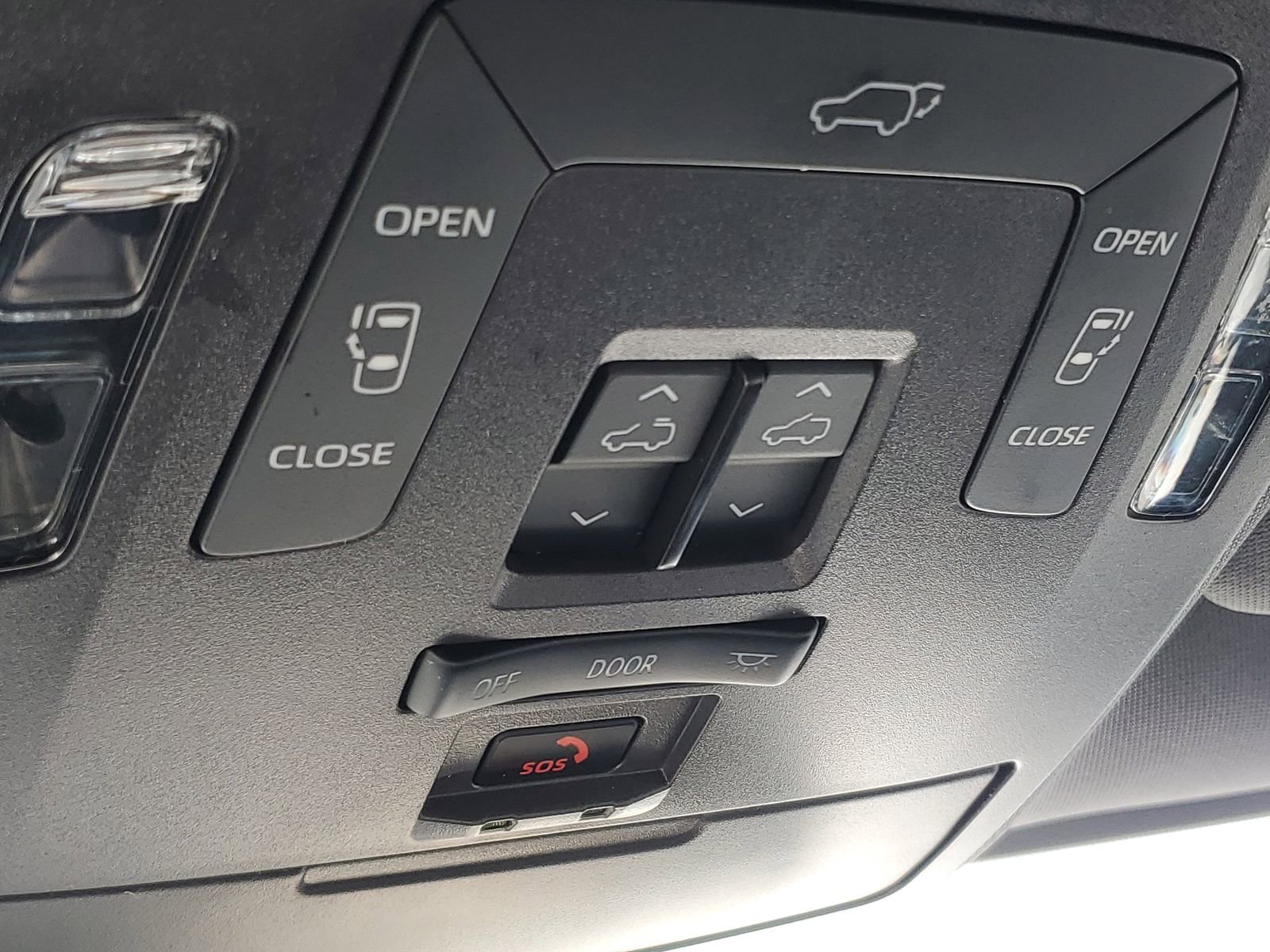 Certified 2024 Toyota Sienna XSE w/ XSE Plus Package image 33