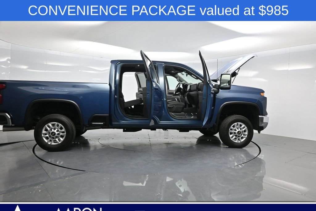 Used 2025 Chevrolet Silverado 2500 LT w/ Convenience Package image 3