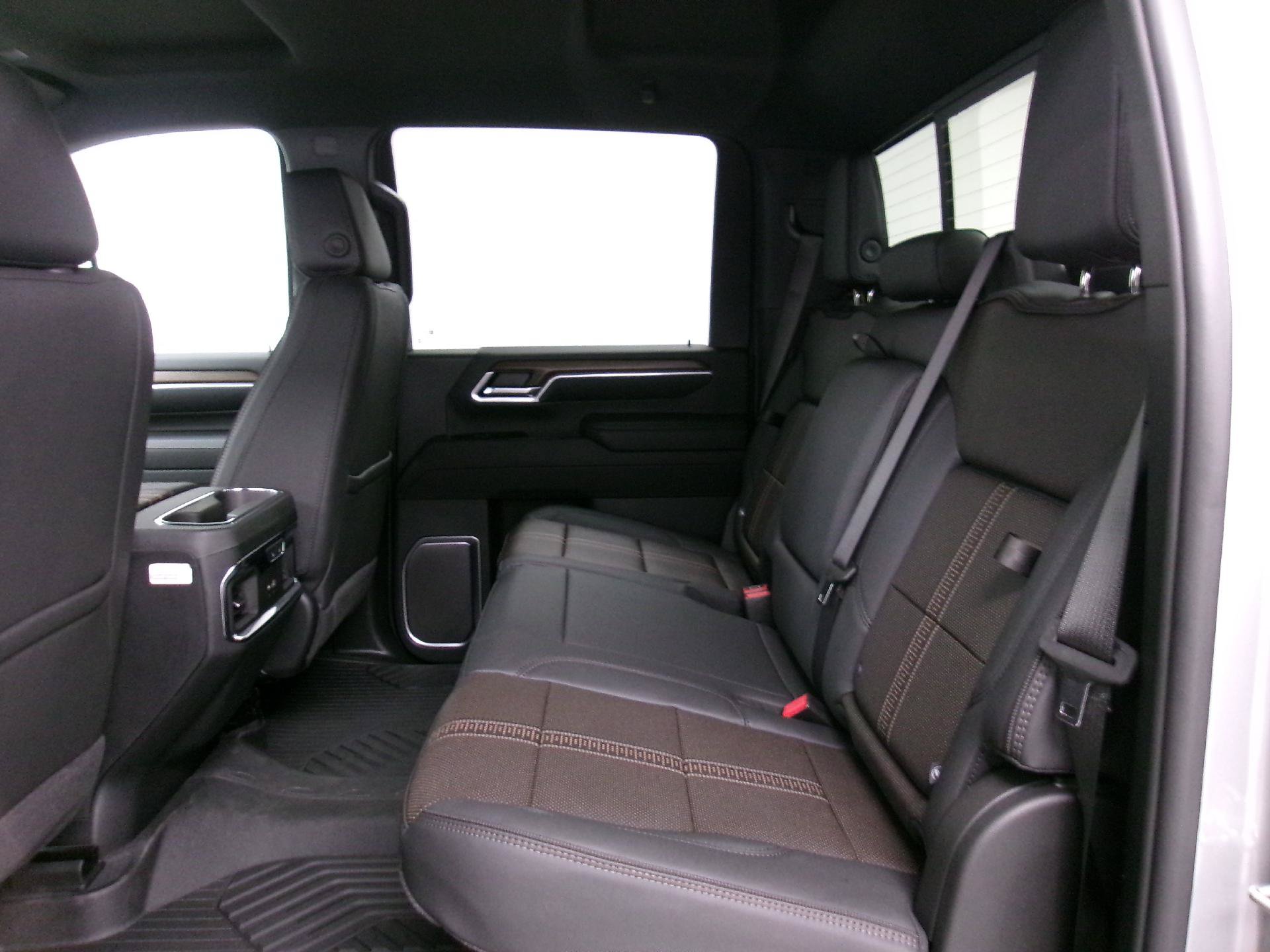 New 2026 Chevrolet Silverado 2500 High Country w/ Technology Package AWD/4WD image 9
