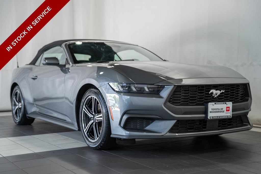 Used 2025 Ford Mustang Premium RWD image 1