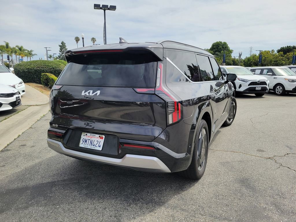 Certified 2024 Kia EV9 Land AWD/4WD image 4