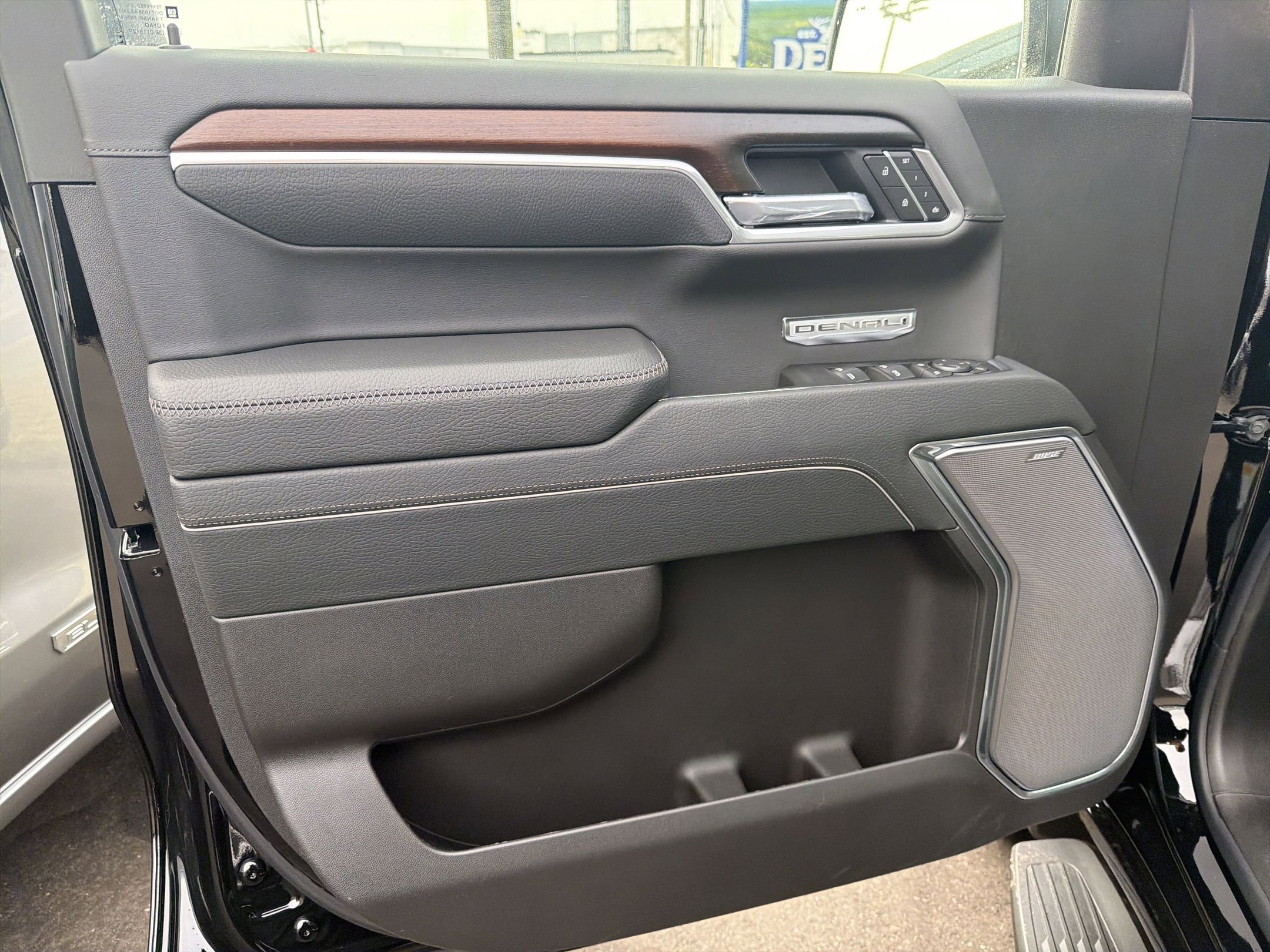 New 2026 GMC Sierra 1500 Denali w/ Technology Package image 8