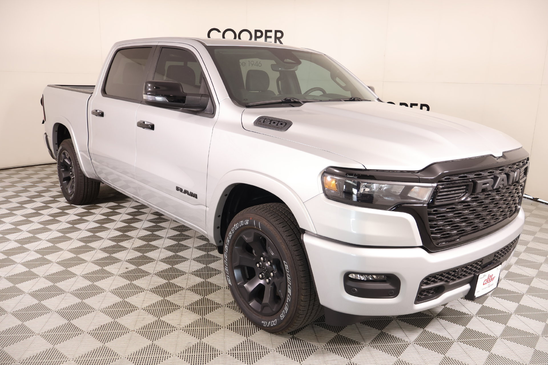 New 2026 RAM 1500 4x4 Crew Cab image 1