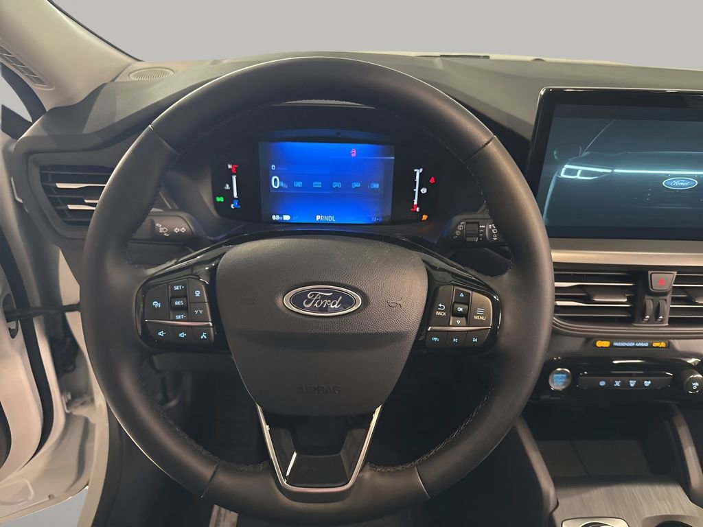 New 2025 Ford Escape SE image 17