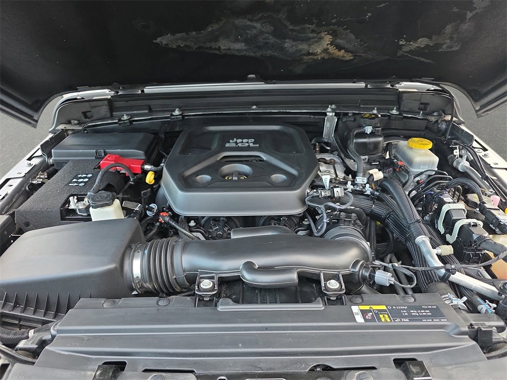 Used 2019 Jeep Wrangler Unlimited Sahara image 36