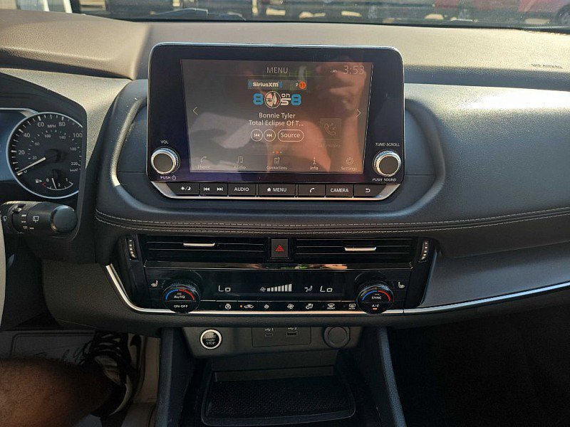 Used 2021 Nissan Rogue SV image 21