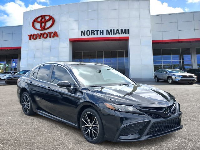 Used 2024 Toyota Camry SE w/ Convenience Package