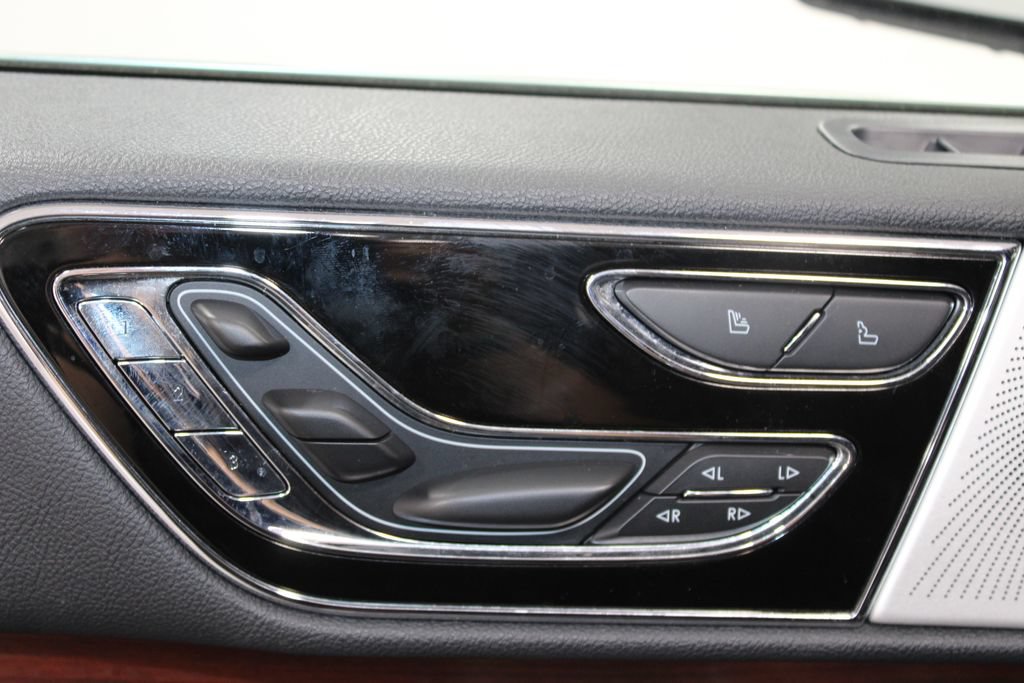Used 2022 Lincoln Navigator Reserve AWD/4WD image 18