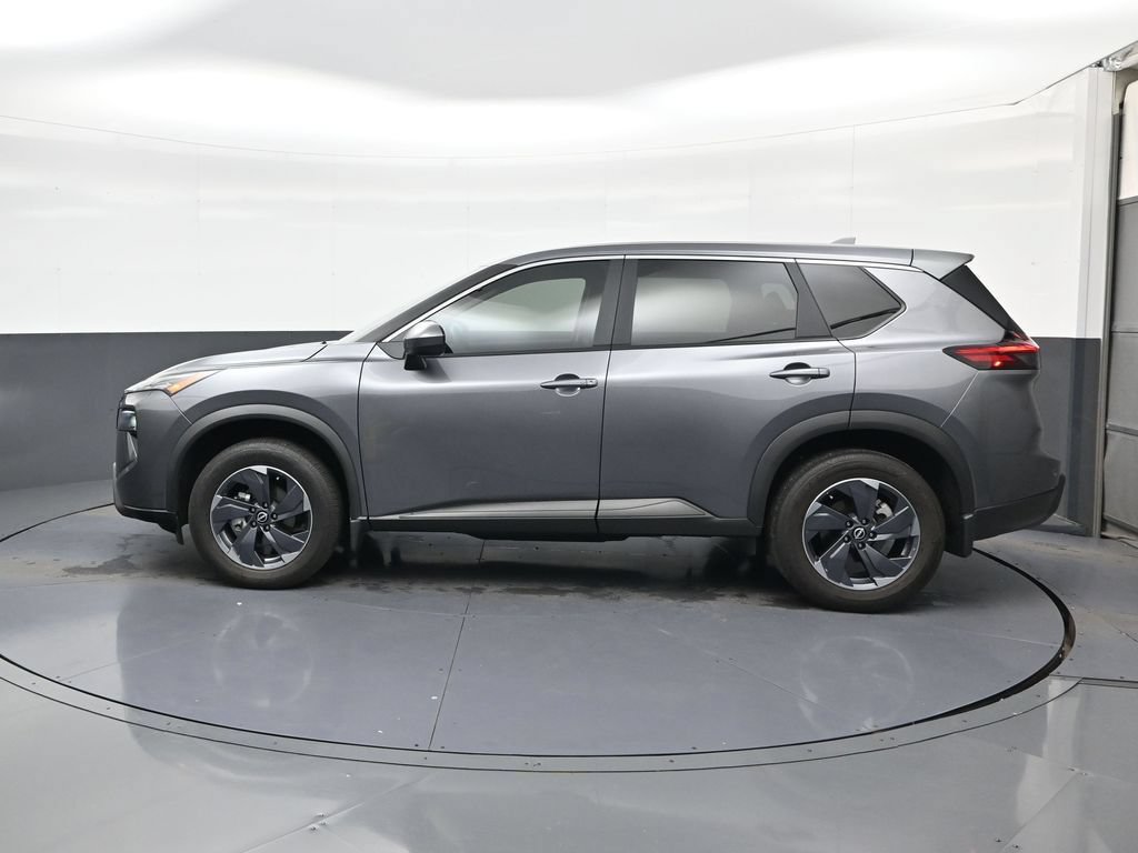 Certified 2026 Nissan Rogue SV FWD image 5
