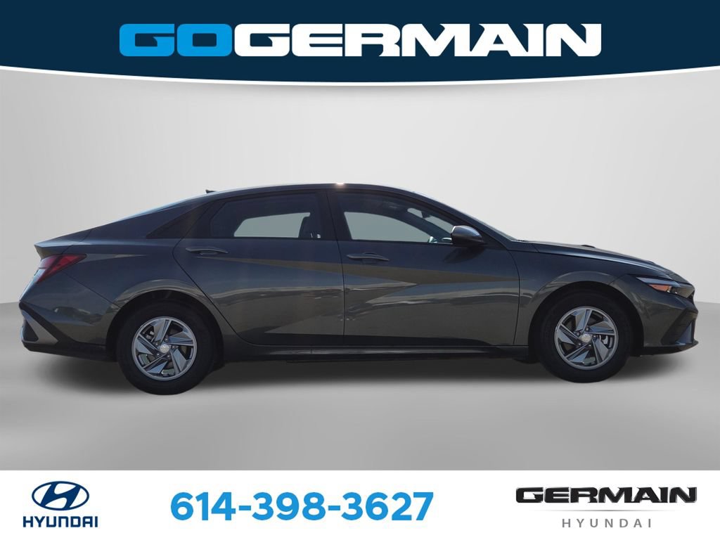 Certified 2026 Hyundai Elantra SE FWD image 7