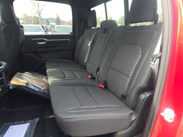 New 2026 RAM 1500 4x4 Crew Cab image 27