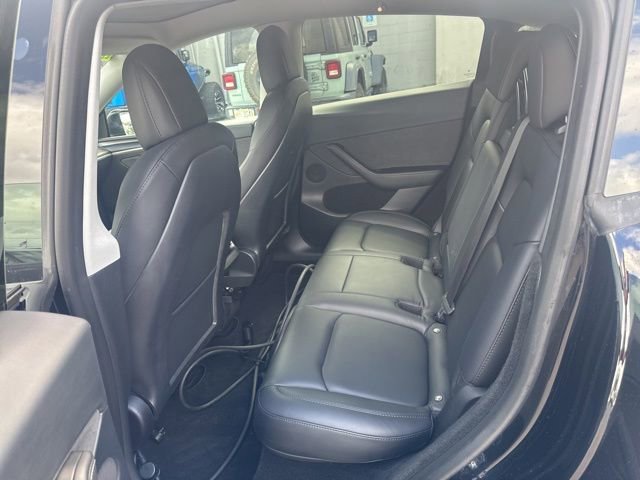 Used 2023 Tesla Model Y Performance AWD/4WD image 11