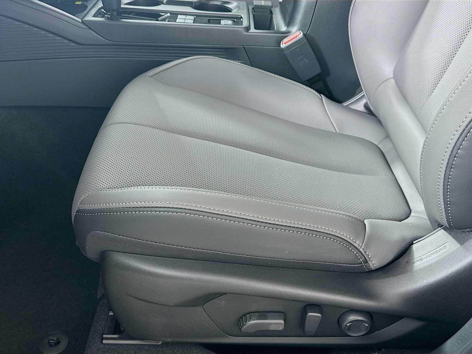 New 2026 Subaru Outback Limited AWD/4WD image 18