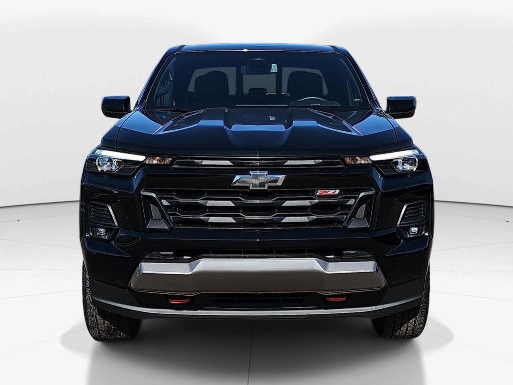 Used 2024 Chevrolet Colorado Z71 w/ Z71 Convenience Package 2 image 11