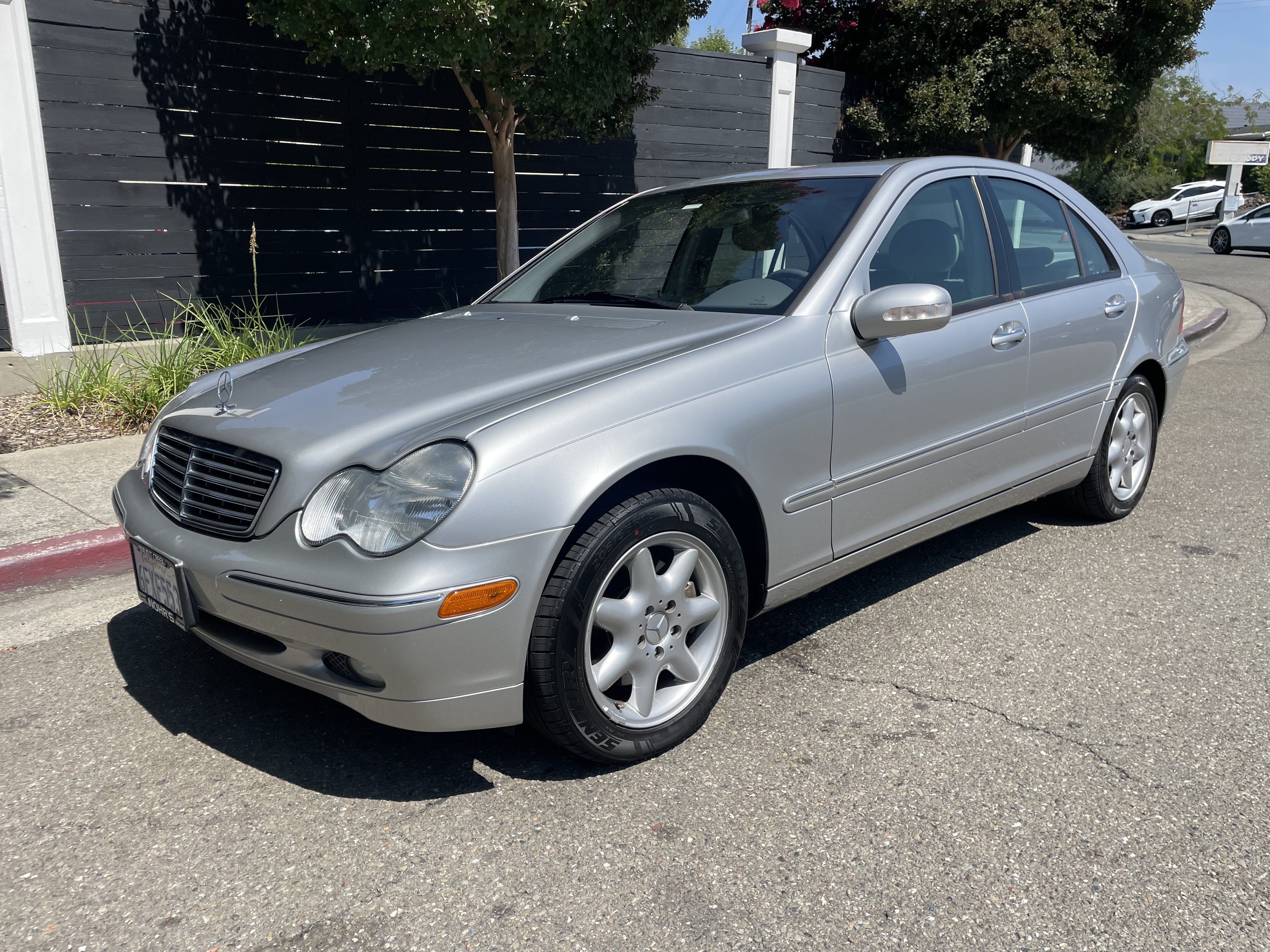 Used 2003 Mercedes-Benz C 320 Sedan image 1