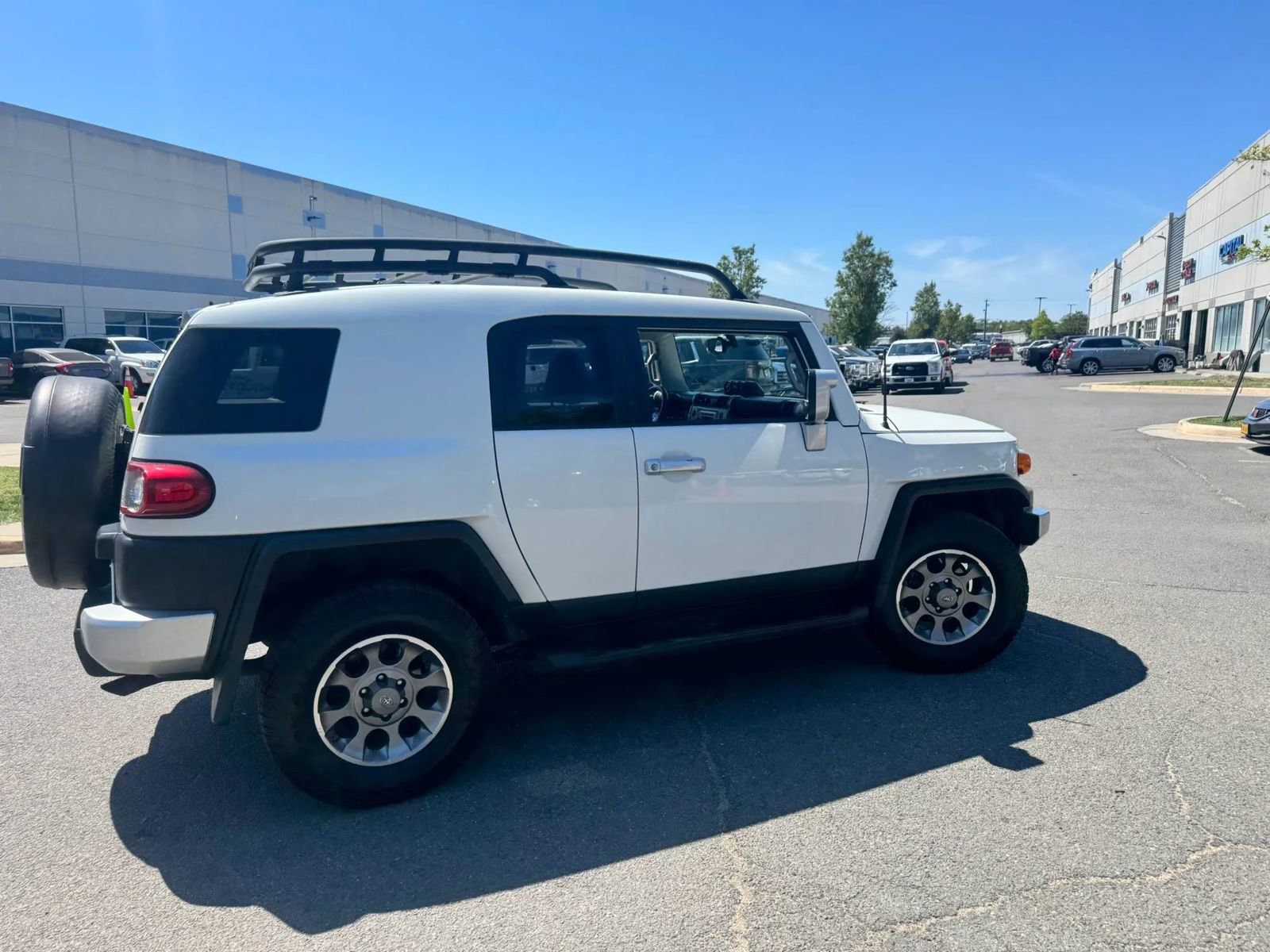 Used 2012 Toyota FJ Cruiser 4WD w/ Upgrade Pkg image 24