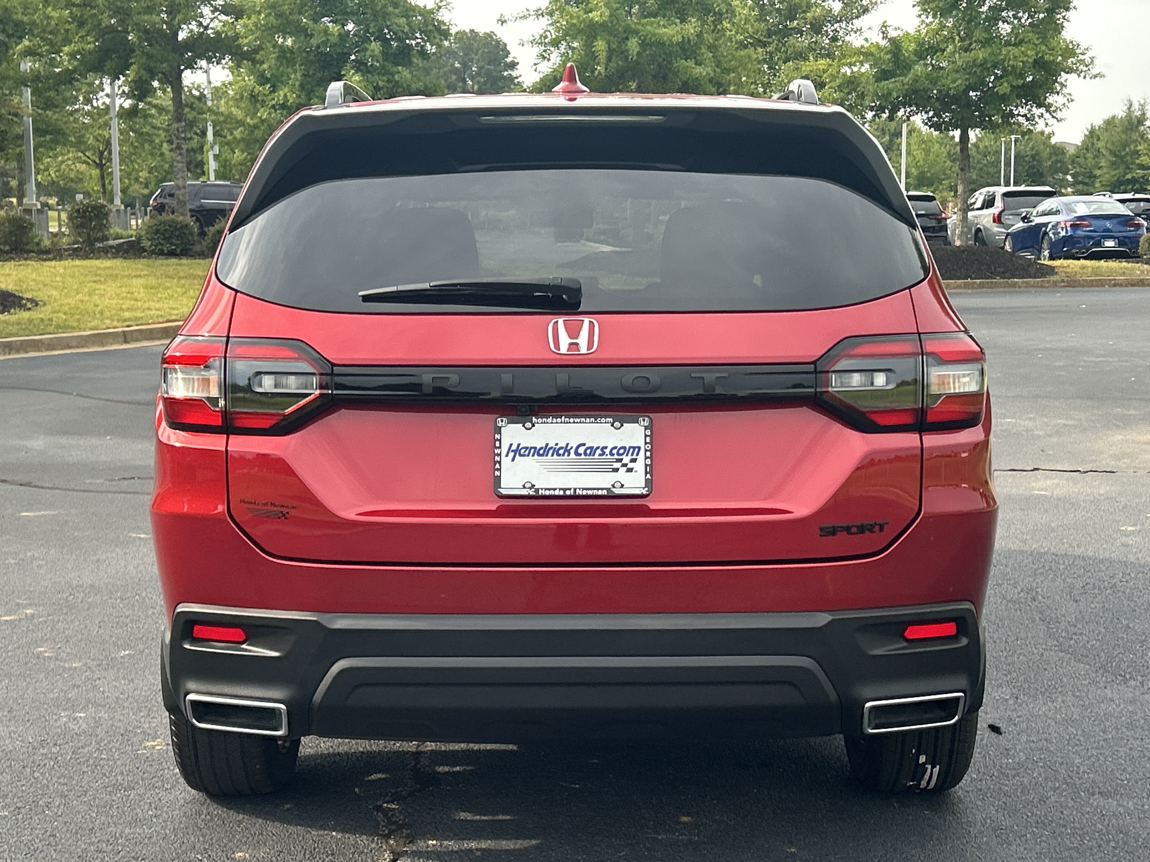 Used 2025 Honda Pilot Sport image 8