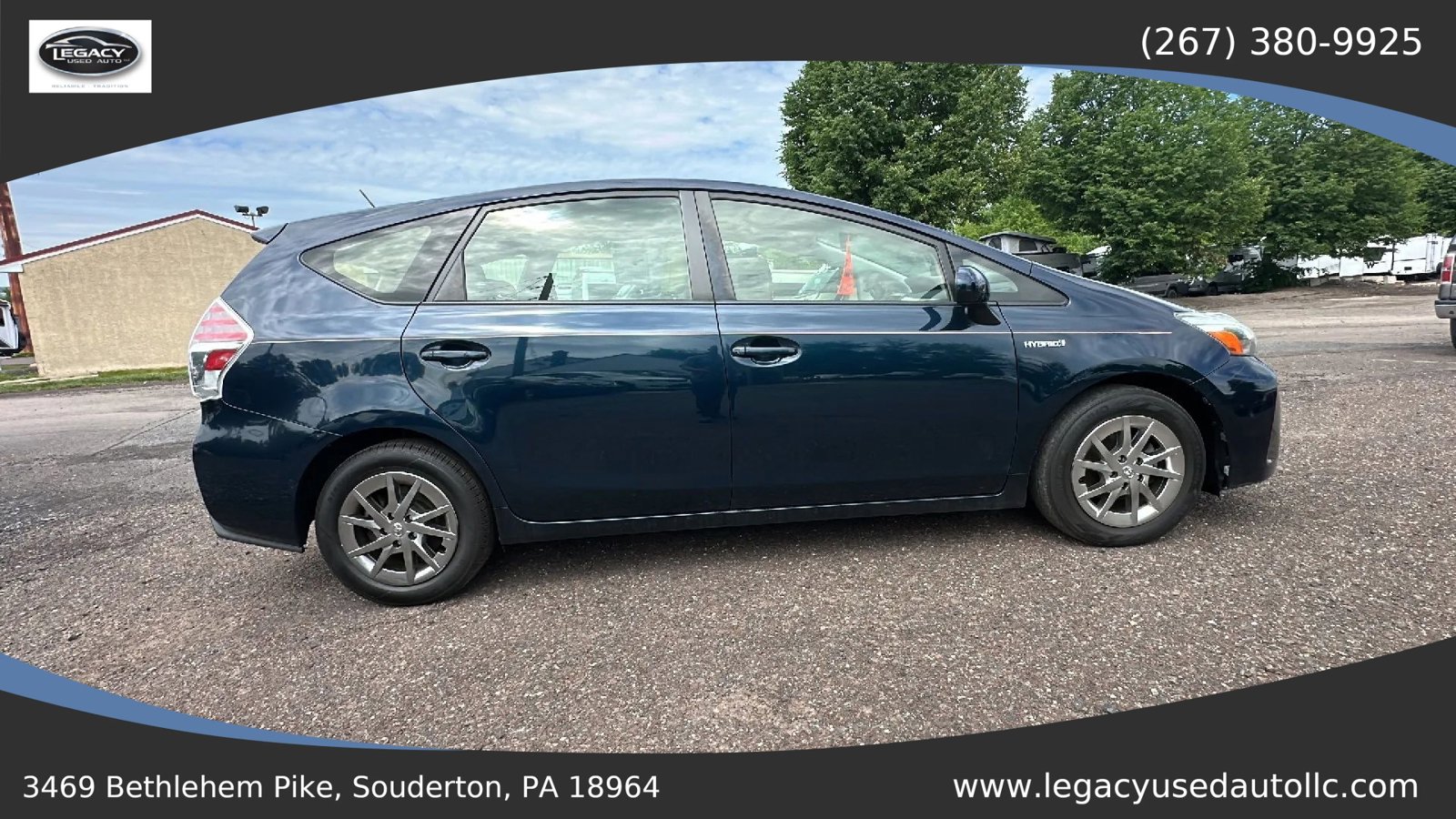 Used 2017 Toyota Prius V Four FWD image 25