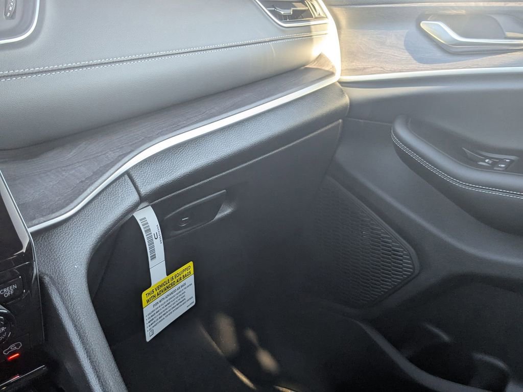 New 2025 Jeep Grand Cherokee Limited w/ Luxury Tech Group II image 27