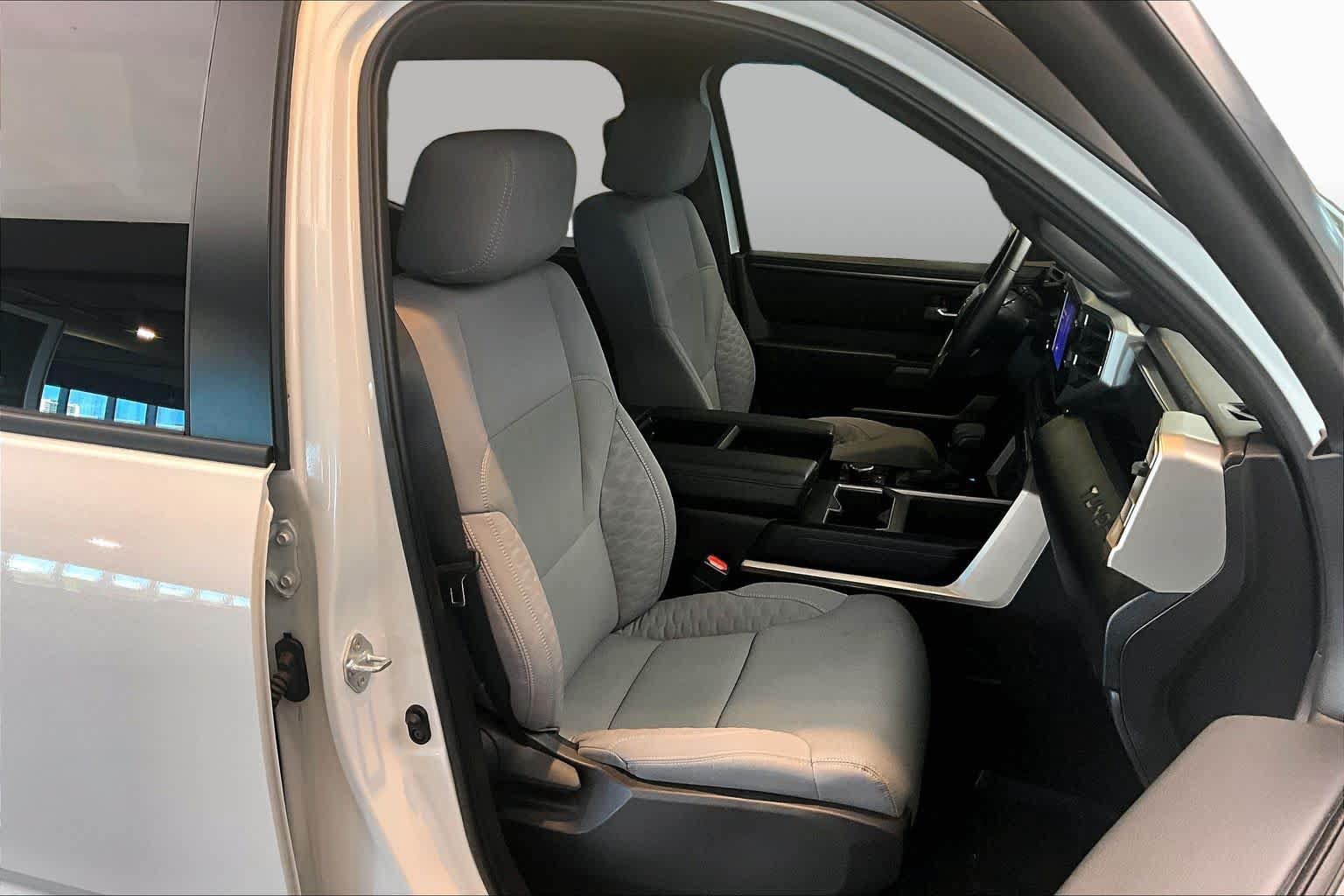 Used 2025 Toyota Tundra SR5 w/ TRD Off-Road Package AWD/4WD image 8