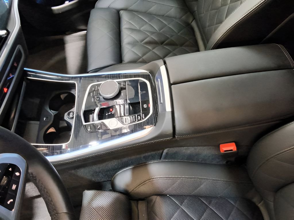 Used 2026 BMW X5 xDrive40i image 18