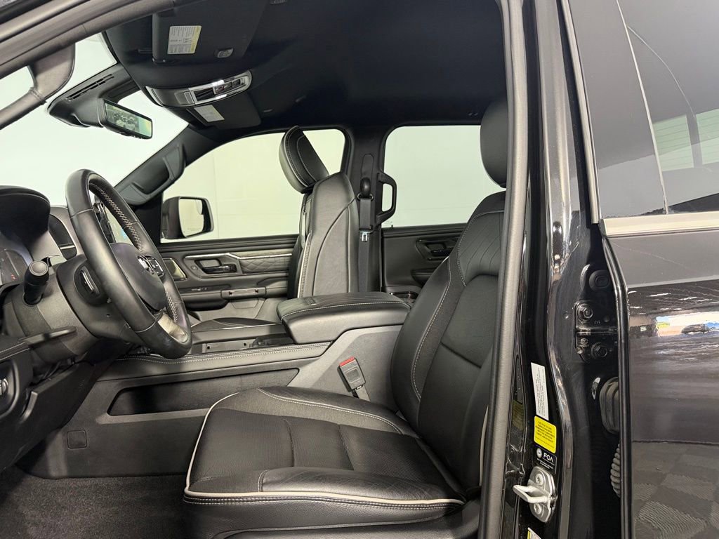 Used 2025 RAM 1500 Limited AWD/4WD image 19