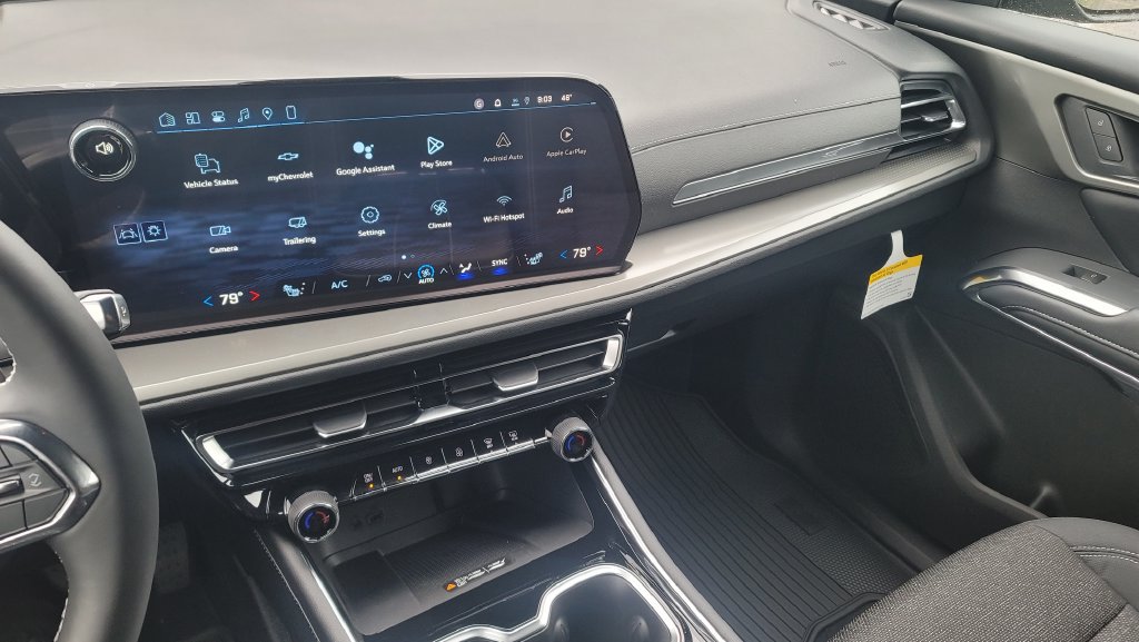 New 2026 Chevrolet Traverse LT w/ Driver Confidence Package FWD image 21