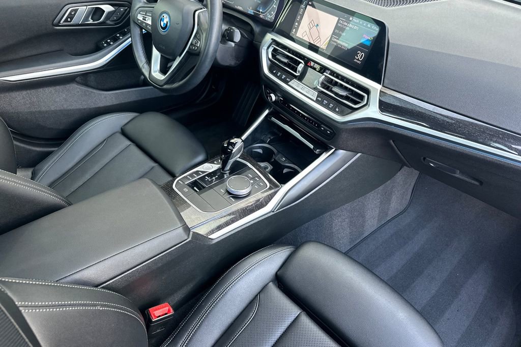 Used 2022 BMW 330e w/ Driving Assistance Package image 16
