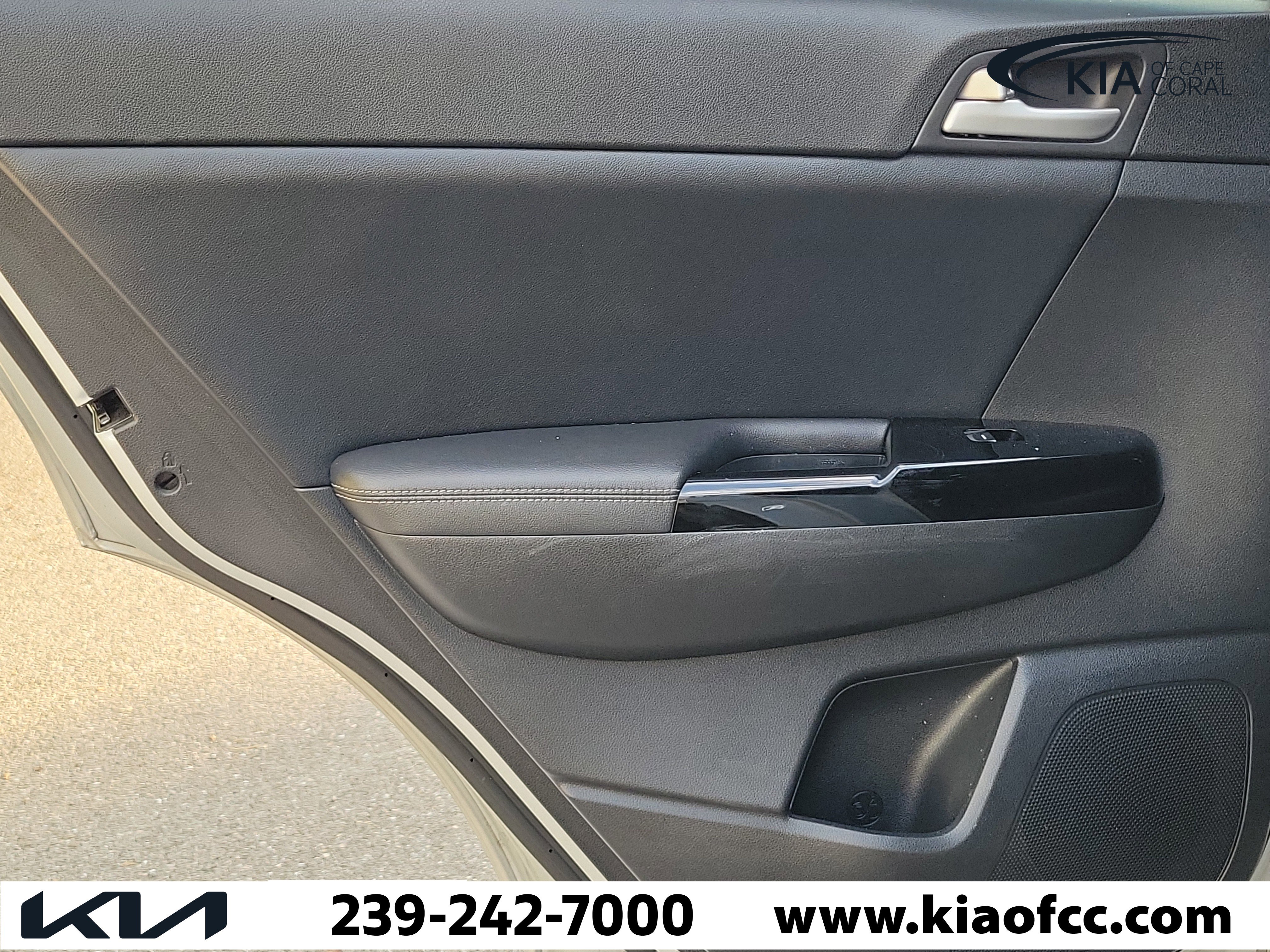 Used 2018 Kia Sportage EX w/ EX Premium Package image 8