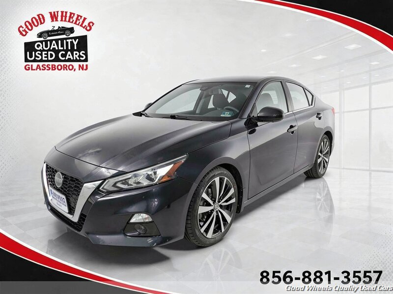 Used 2019 Nissan Altima 2.5 Platinum FWD image 1