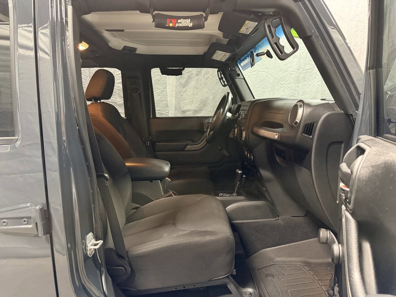 Used 2018 Jeep Wrangler Unlimited Sport w/ Connectivity Group image 20