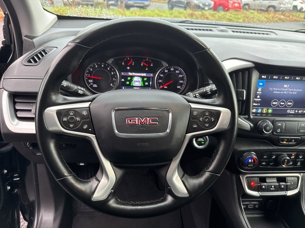 Used 2024 GMC Terrain SLT image 30
