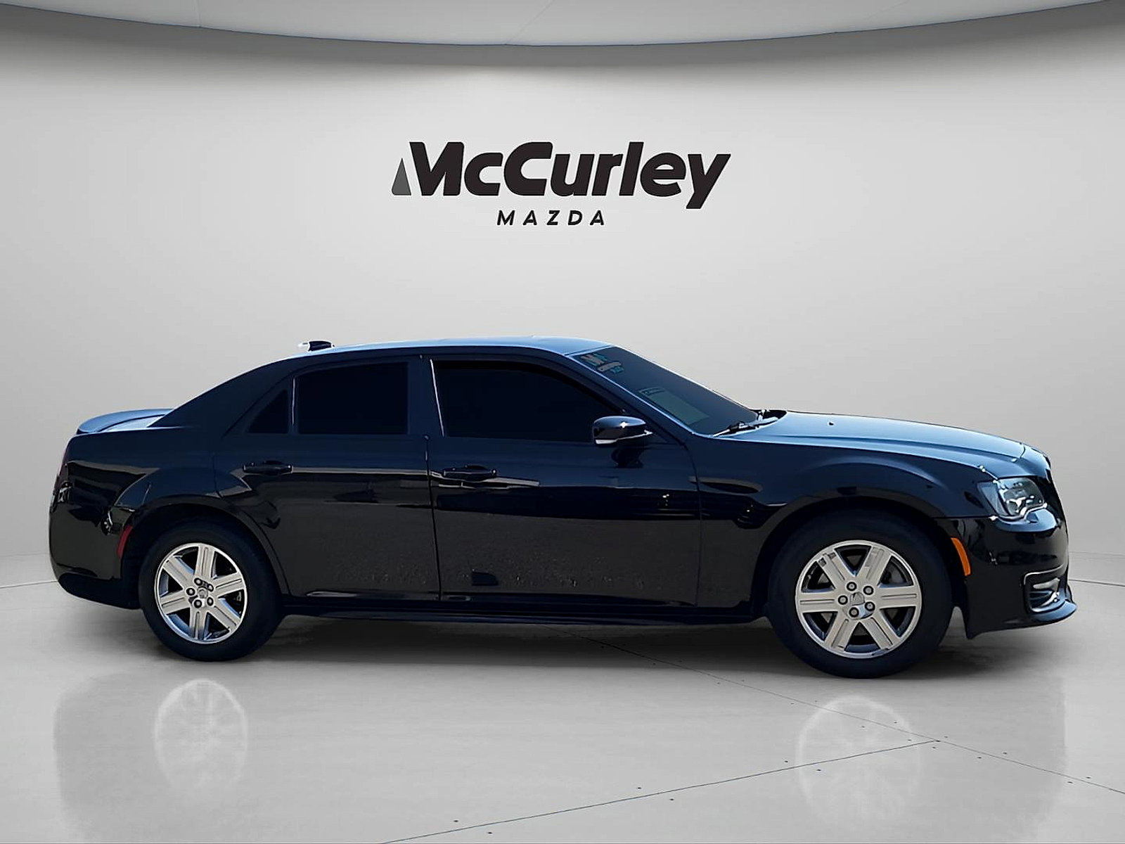Used 2022 Chrysler 300 S AWD/4WD image 8