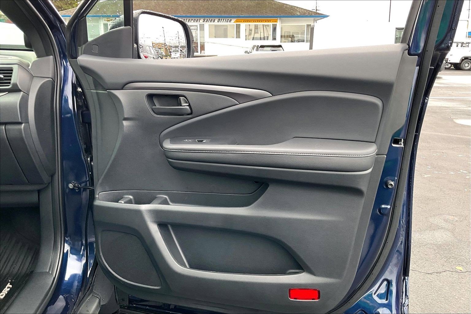 Used 2025 Honda Passport EX-L image 24