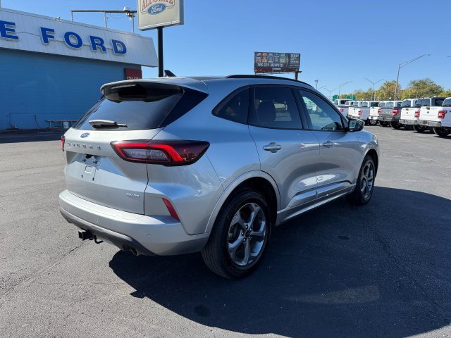 Used 2023 Ford Escape ST-Line Select w/ Tech Pack #1 AWD/4WD image 3