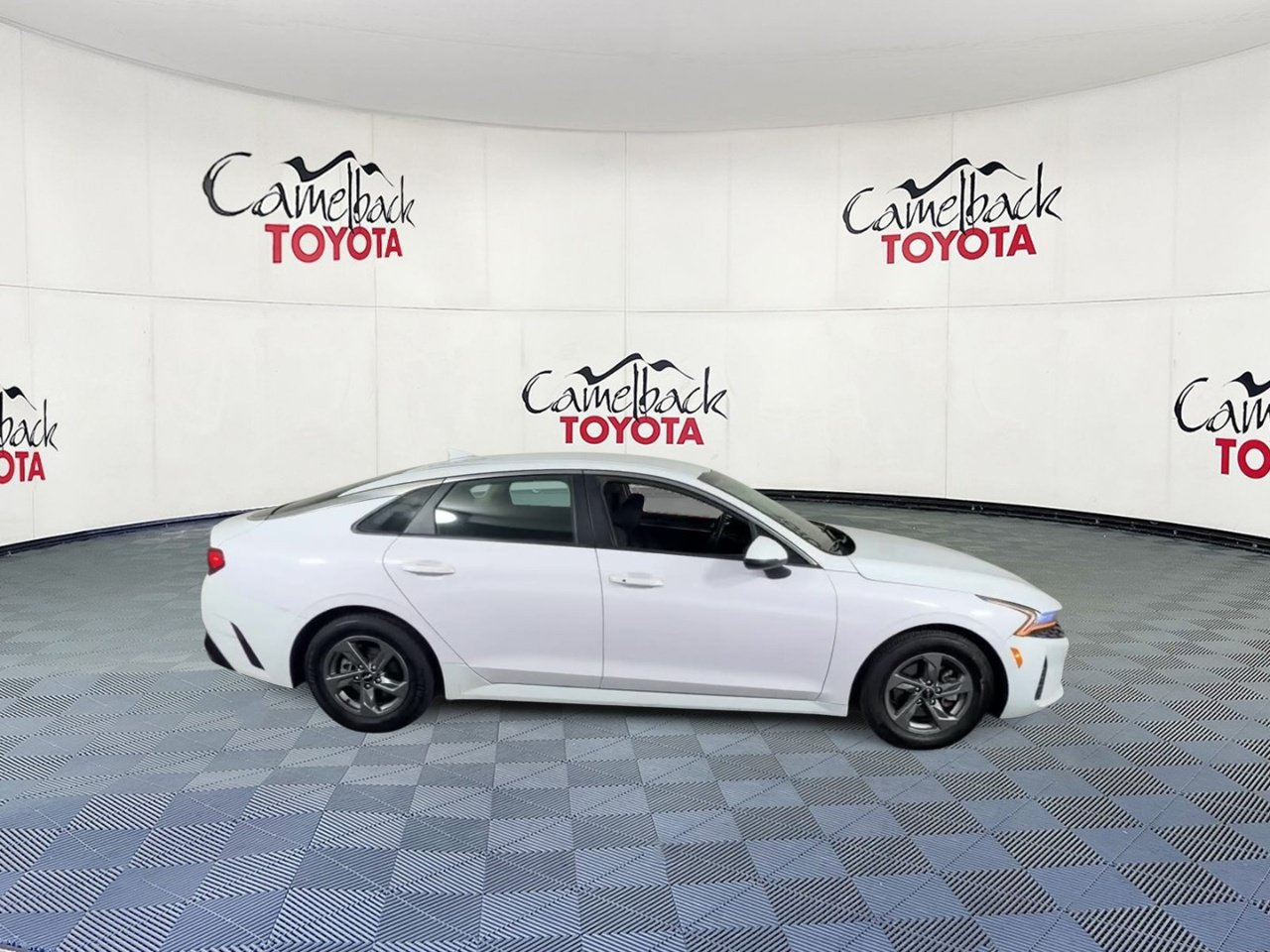Used 2022 Kia K5 LXS FWD image 4