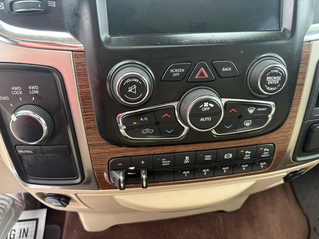 Used 2018 RAM 3500 Laramie AWD/4WD image 32
