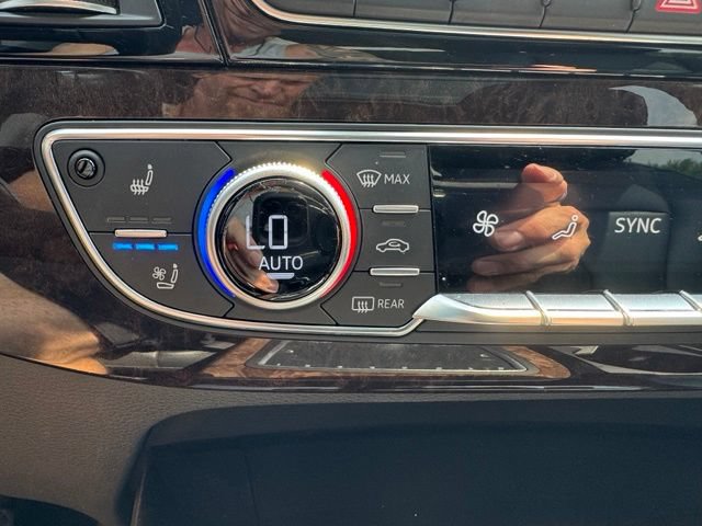 Used 2018 Audi Q7 3.0T Prestige AWD/4WD image 24