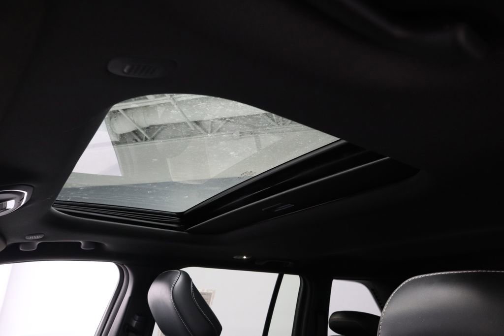 Used 2023 Jeep Grand Cherokee Altitude image 36