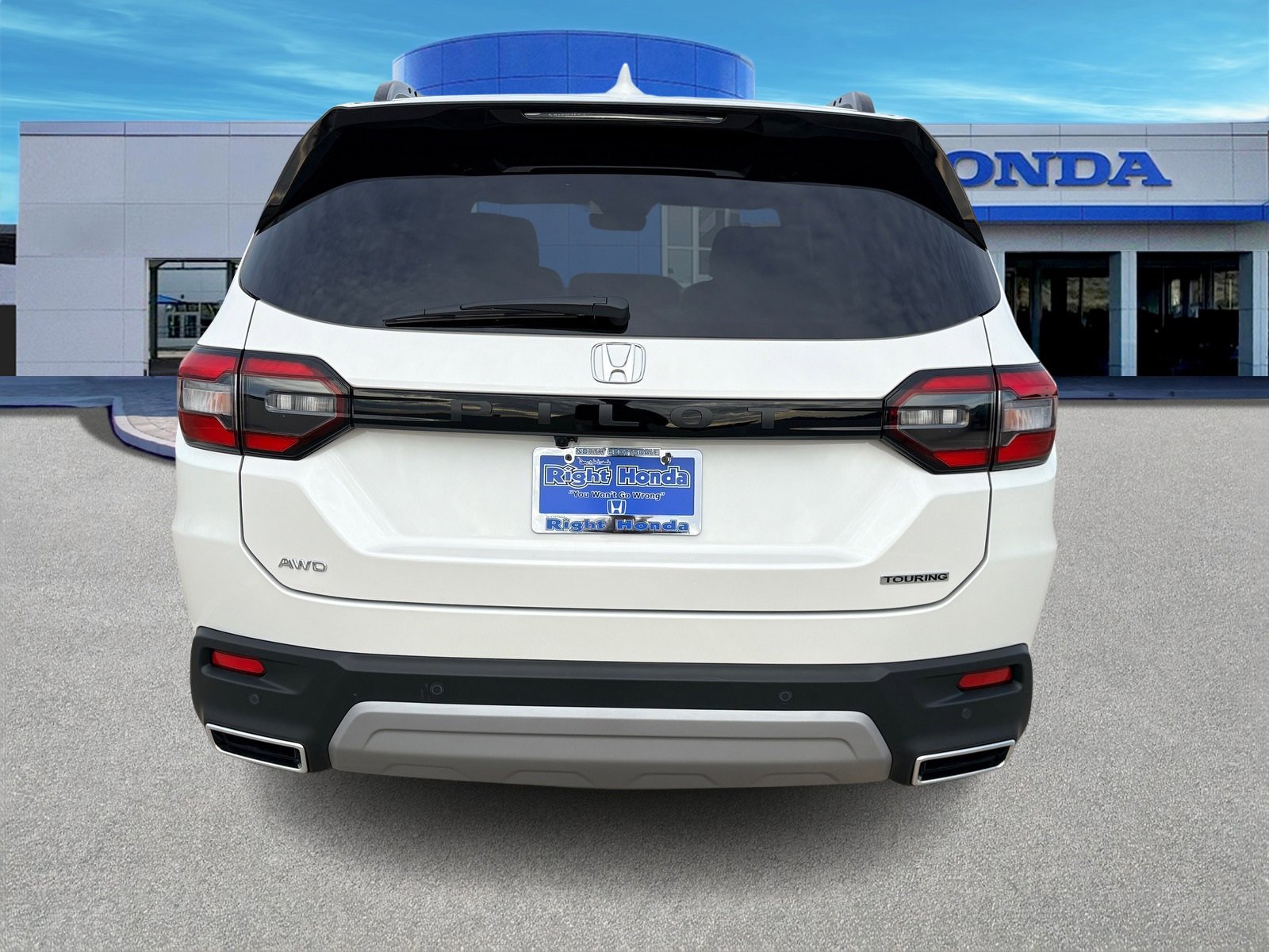 New 2025 Honda Pilot Touring image 5