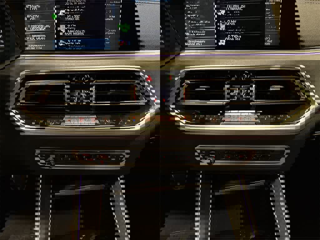 Used 2022 BMW X5 xDrive45e w/ M Sport Package image 22