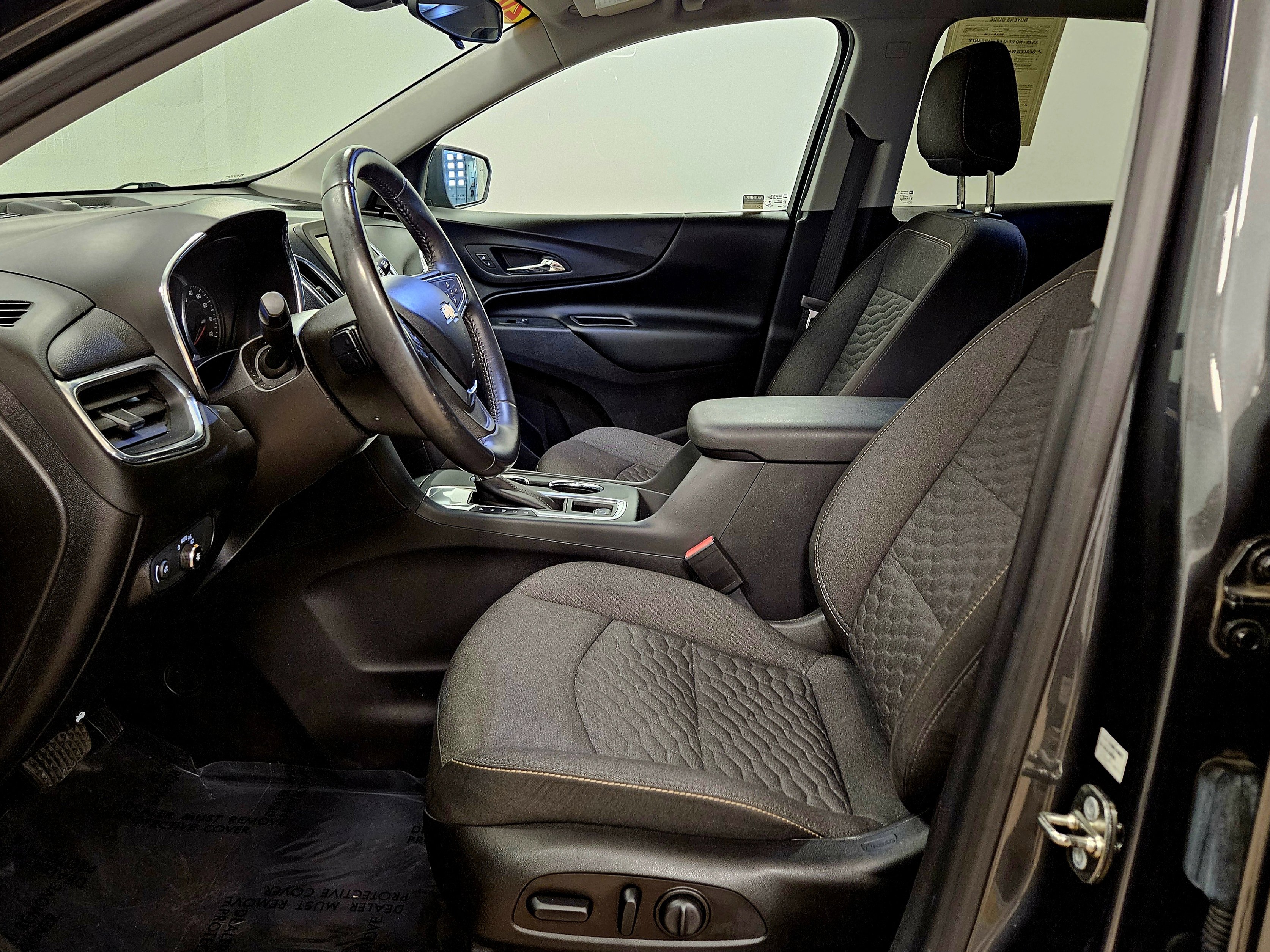 Used 2019 Chevrolet Equinox LT image 8