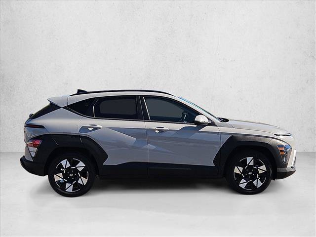 Used 2025 Hyundai Kona SEL FWD image 4