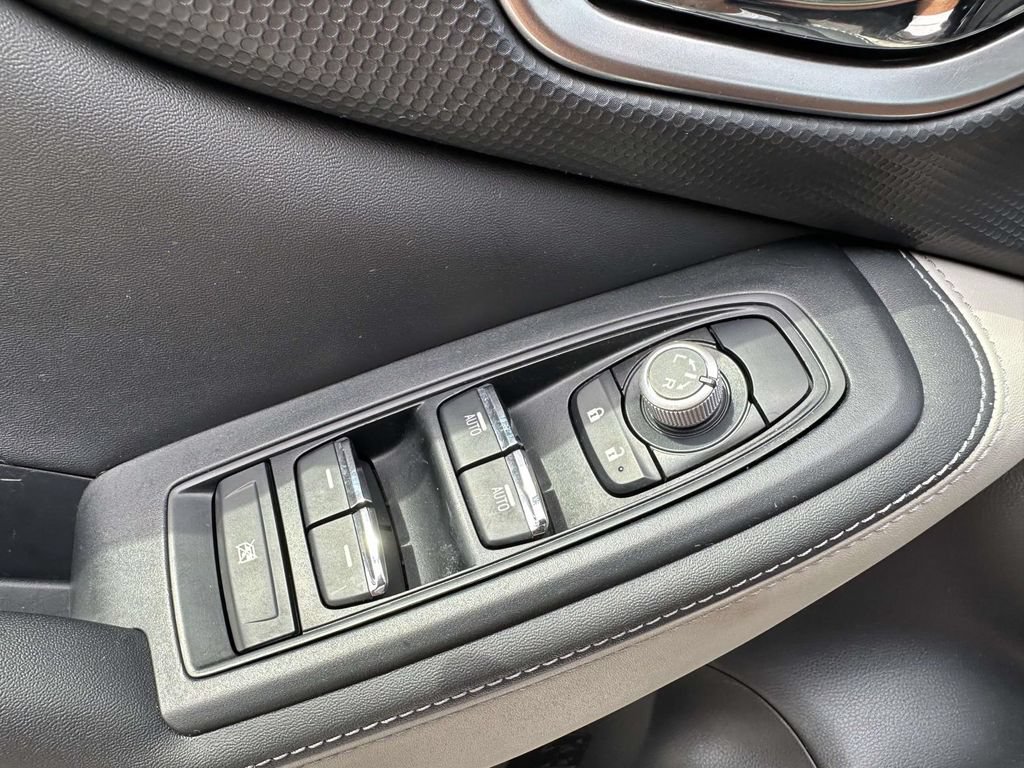 Certified 2022 Subaru Forester Limited AWD/4WD image 33