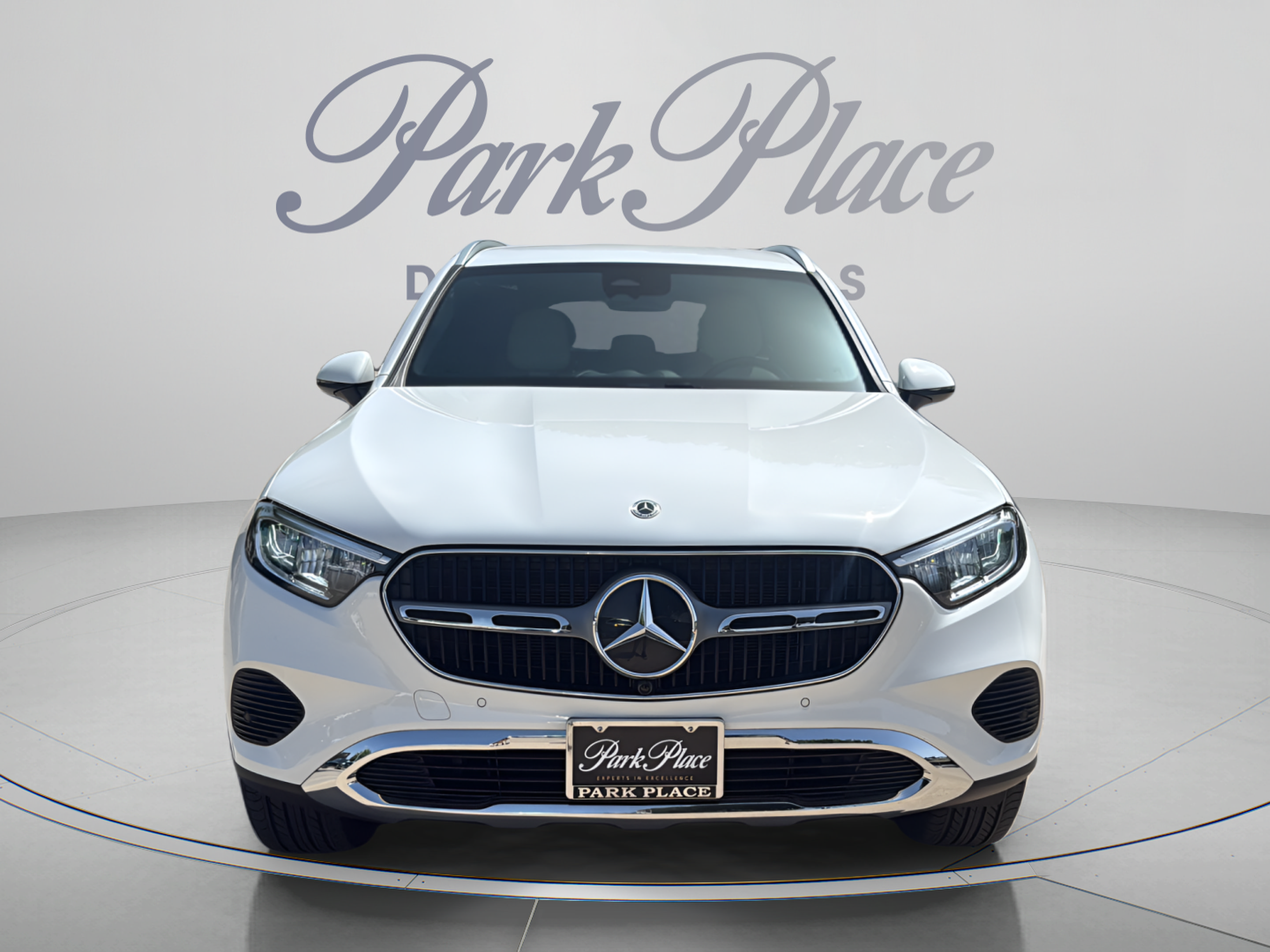 Certified 2025 Mercedes-Benz GLC 300 4MATIC image 8