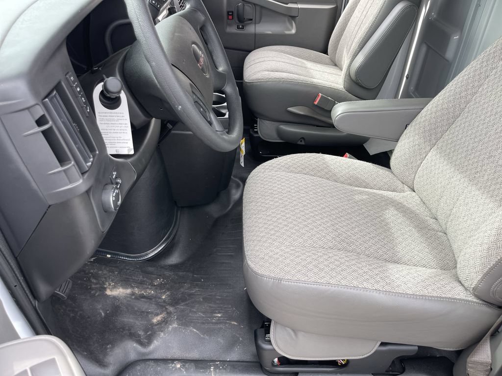 New 2025 GMC Savana 3500 w/ Power Convenience Package RWD image 20