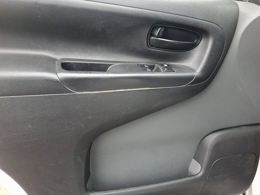 Used 2020 Nissan NV200 S FWD image 12