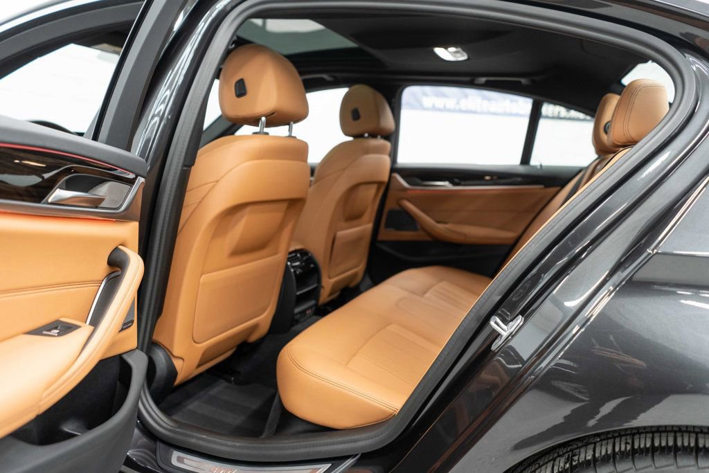 Used 2022 BMW 530i xDrive w/ Premium Package image 34