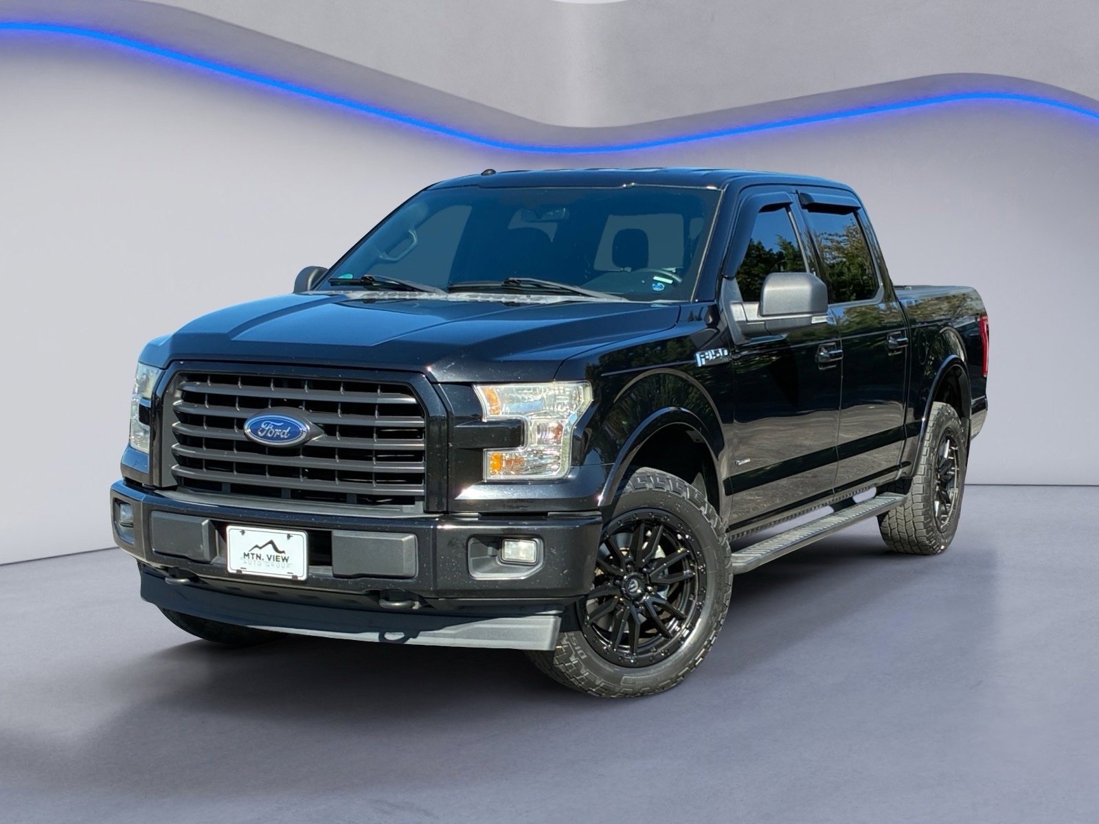 Used 2017 Ford F150 XLT w/ Equipment Group 302A Luxury AWD/4WD image 2