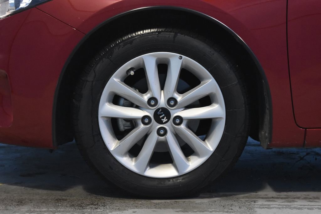 Used 2017 Kia Forte S w/ S Technology Package image 24